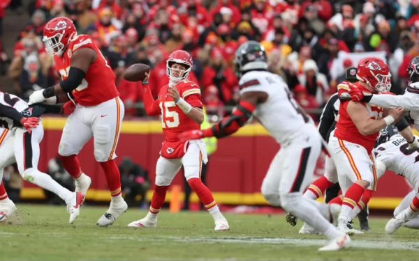 Chiefs avanzan a la final de la Conferencia Americana tras vencer a Texans