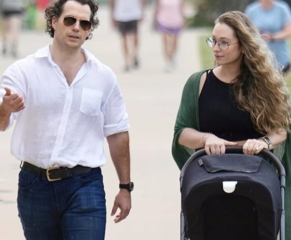 El actor Henry Cavill ya es papá