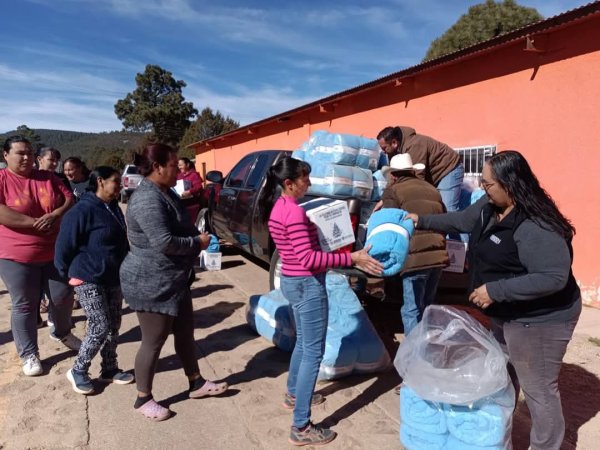 Continúa Desarrollo Humano distribuyendo en todo el estado apoyos por bajas temperaturas