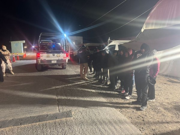 Rescata Policía del Estado a grupo de 17 migrantes en Ciudad Juárez