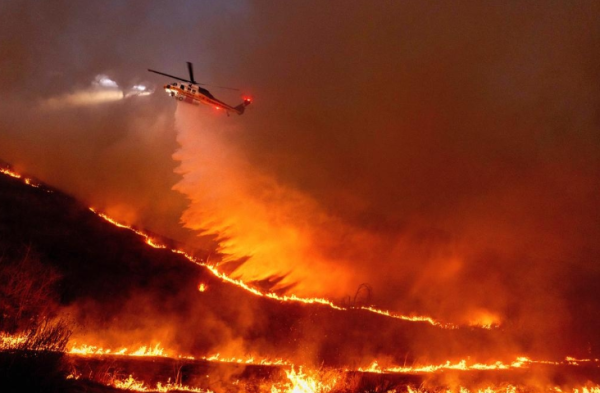 Incendio en la frontera de México y EU arrasa con más de dos mil hectáreas