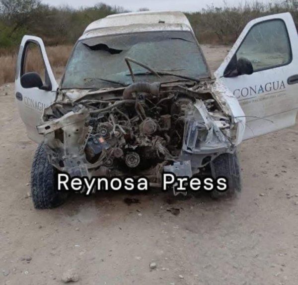 Estalla mina en brecha y destruye camioneta de CONAGUA en Río Bravo