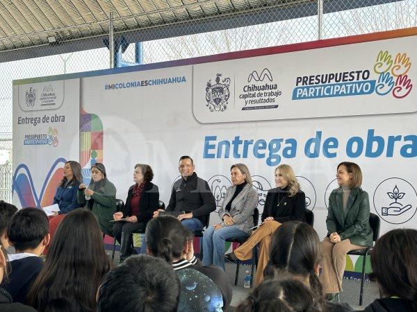 Encabeza Bonilla inauguración de domo y gradas en la Secundaria Técnica 96