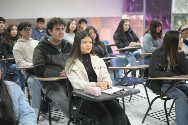 Regresan a clases más de 25 mil estudiantes a la UACH