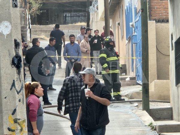 Arde vivienda en la colonia Obrera