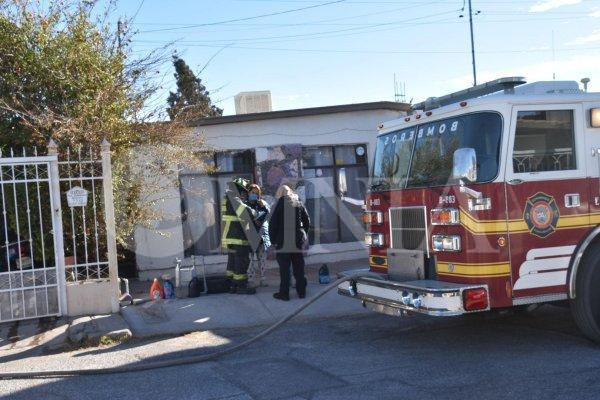 Cae ropa en el calentón eléctrico y provoca incendio