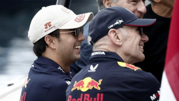 Checo Pérez pagó por los errores de Red Bull, asegura el diseñador Adrian Newey