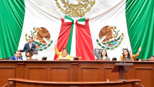 Congreso de Michoacán aprueba juicio político contra alcaldesa de Coalcomán