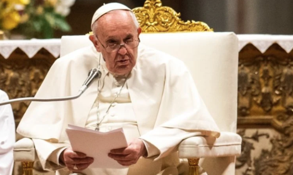 Papa Francisco cumple 12 años de pontificado en el hospital y frente a un futuro incierto en la Iglesia