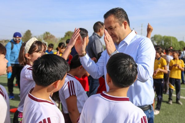 Encabeza Jesús Valenciano arranque del torneo de fútbol “Juntos en el Deporte Escolar”